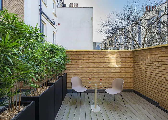 Lodge: Q Square By Supercity Aparthotels