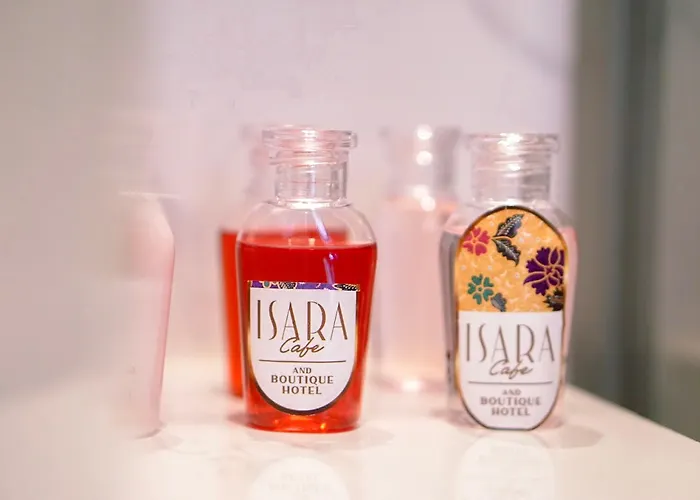 Cheap hotel: Isara Boutique Hotel And Cafe