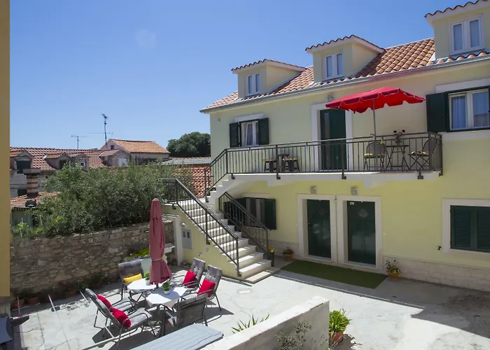 Guest house: Central Old Town Rooms