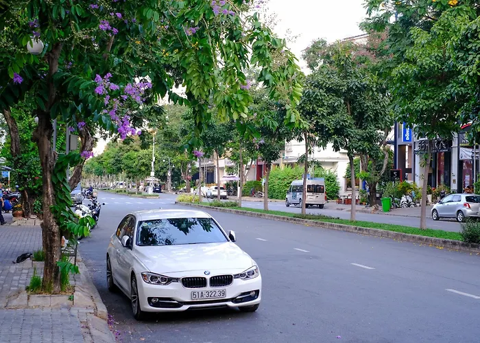 Golden Tree Hotel & Apartment