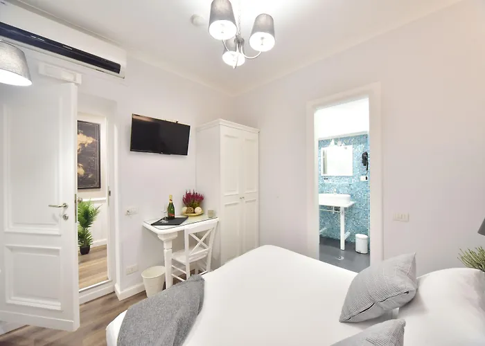 Sacconi Palace Suite