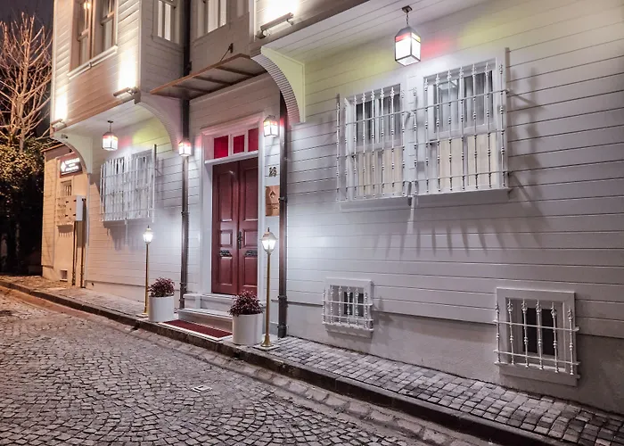White Palace Old City Boutique