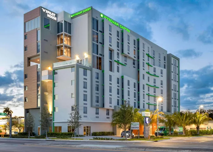 Hotels with a view Wyndham Garden Miami International Airport