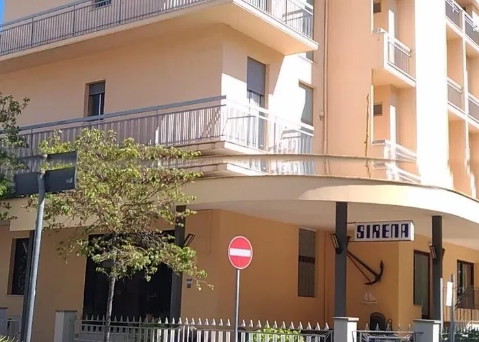 Hotel sulla spiaggia: Hotel Sirena