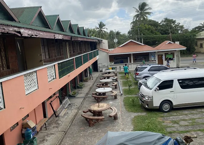 Central hotel: Shoreland Beach Resort By Cocotel