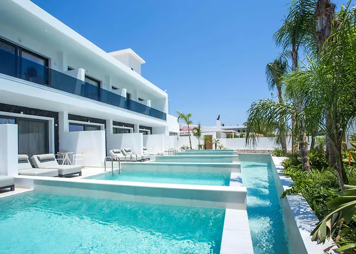 Vanik Suites