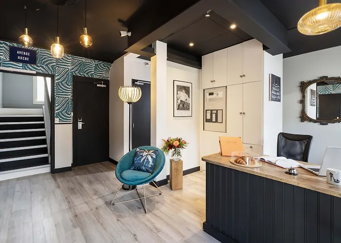 Hôtel accueillant les animaux: Hôtel du Musée ex Maison Pléville - Hôtel L'Arrivée