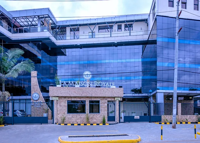 4 star hotel: La Maison Royale South C