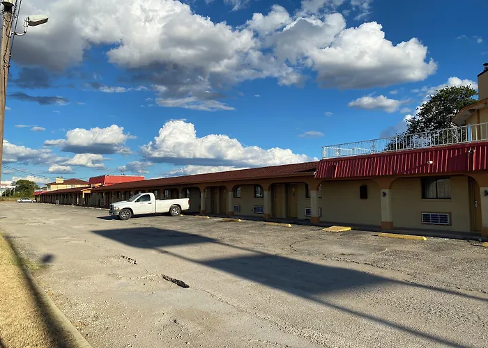 Cheap hotel: American Star Inn - Abilene