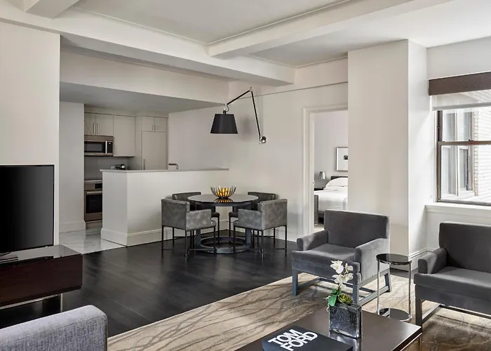 Pet Friendly hotel: Aka Central Park