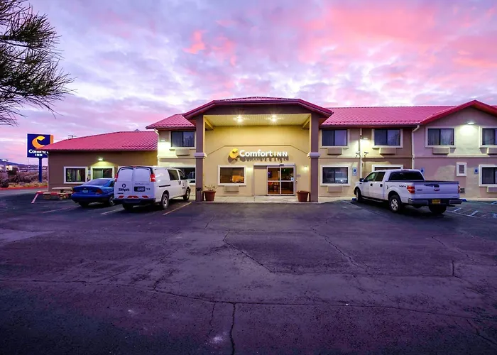 Hotel with pool: Comfort Inn Near Gila National Forest
