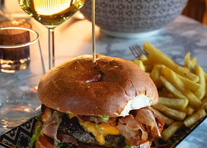 Hotel with Tennis: Mercure Roma Cinecitta