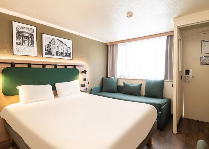 Hôtel accueillant les animaux: Campanile Nature - Orange A7 A9