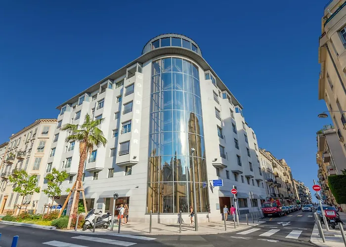 Goldstar Apartments & Suites