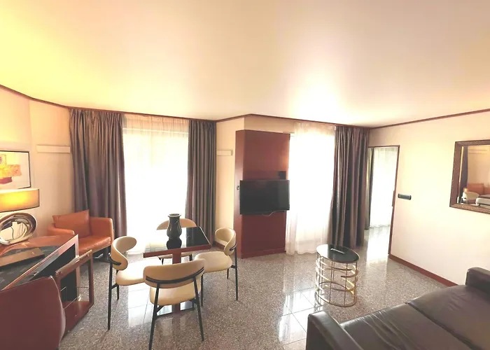 Goldstar Apartments & Suites