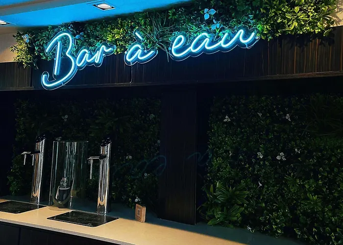 Hotel con piscina: Novotel Bordeaux Lac