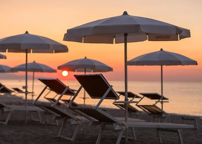  Hellenia Yachting & Spa