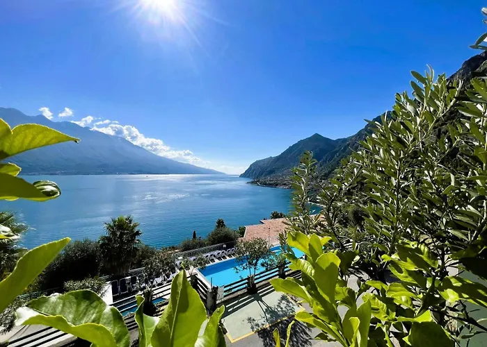 Hotel met zwembad: Centro Vacanze La Limonaia