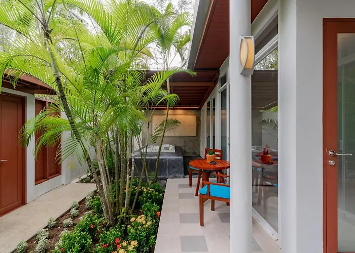 Apsara Beachfront & Villa
