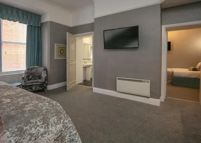 Golf hotel: The Glendower Hotel