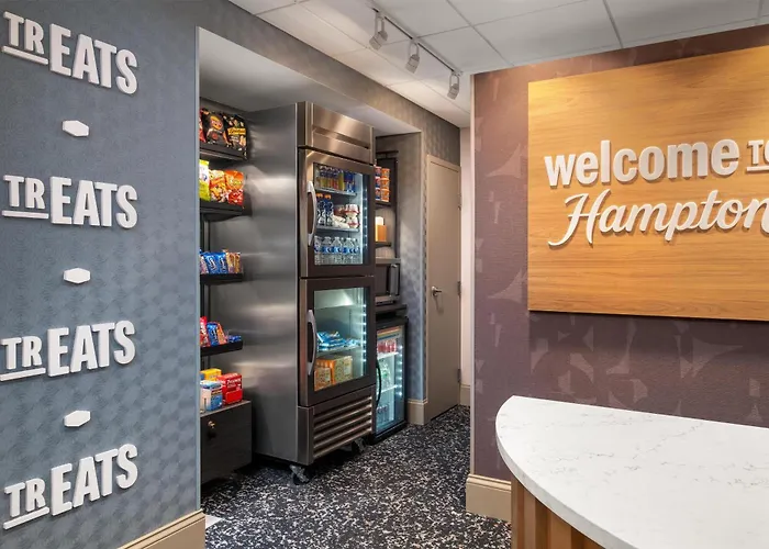 Hampton Inn Majestic Theatre District