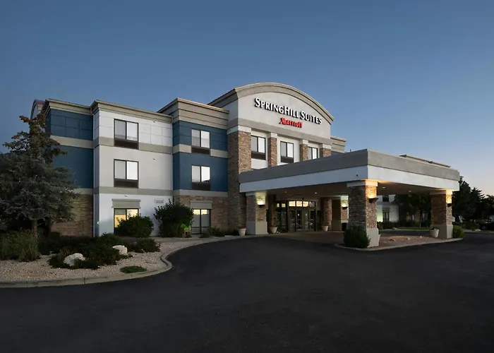 Hotel with Tennis: Springhill Suites By Marriott Cedar City