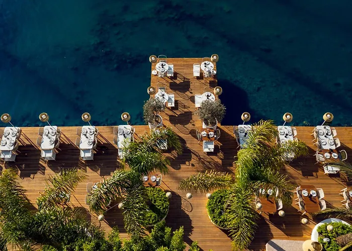 Hotel with pool: Yacht Classic Hotel - Boutique Class