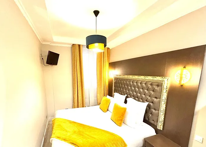 Hotel Riviera OPERA Cadet