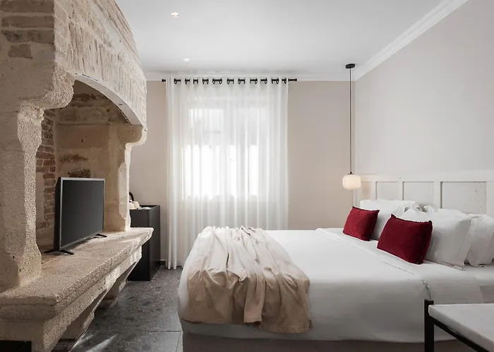 Civitas Suites