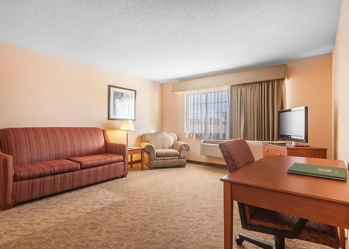 Cheap hotel: Quality Inn & Suites Owasso Us-169