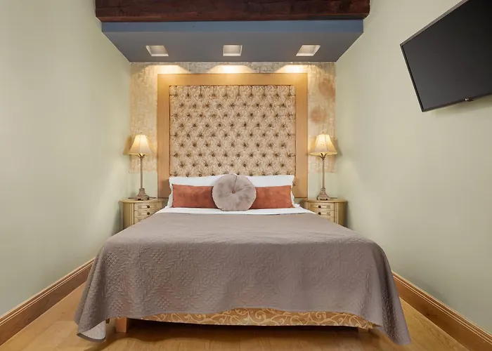 Civitas Suites