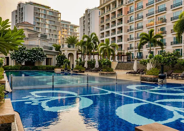 5 star hotels Leela Palace Chennai