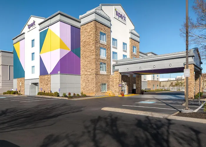 Hotel with Tennis: Spark By Hilton Murfreesboro