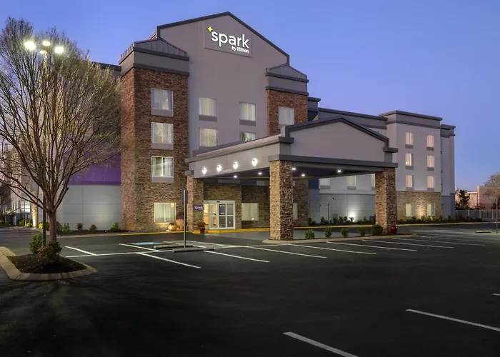 Hotels with tennis Spark By Hilton Murfreesboro