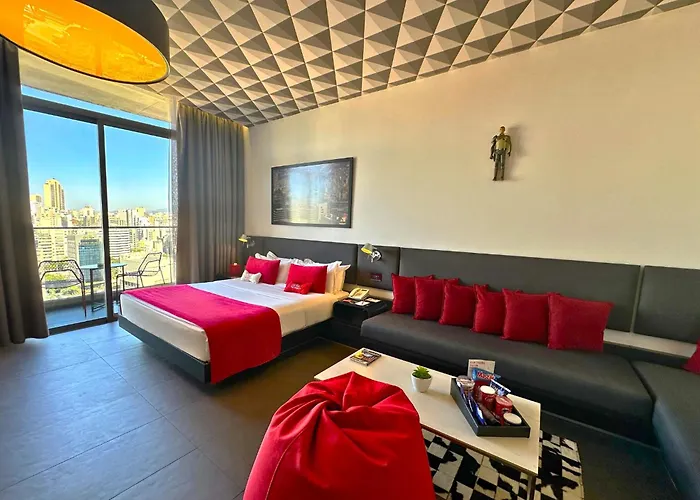 Ski hotel: The Smallville Hotel