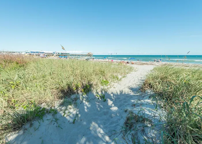 Central hotel: Chateau By The Sea 302