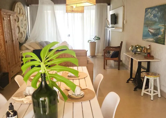 Pousada com piscina: Loft Caete