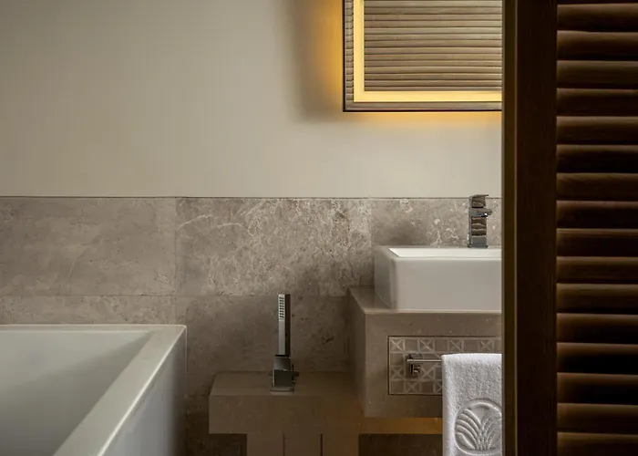 Saadiyat Rotana And Villas