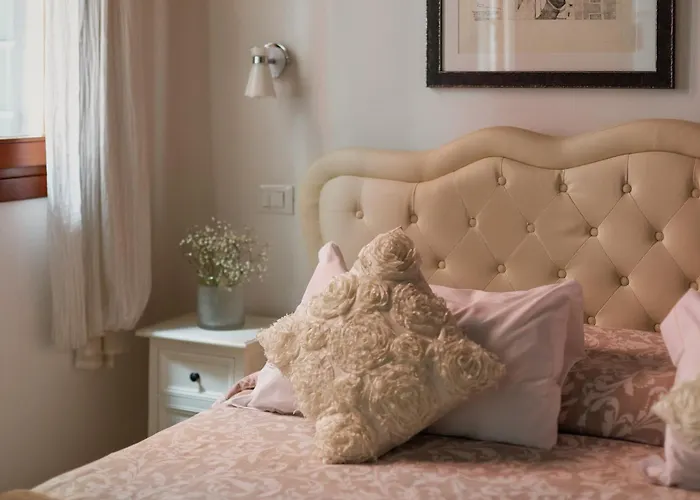 Airport Hotel: Bianca Cappello House