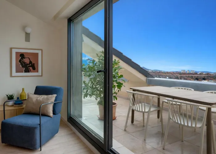 Hotel de 4 estrellas: Apartahotel Líbere Vitoria