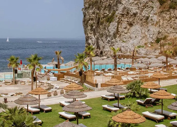 5 star hotel: Maya Beach Resort