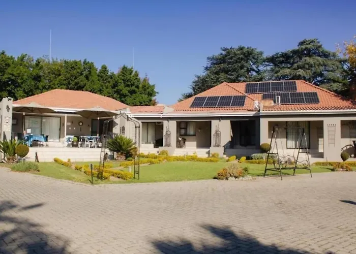 Oaklands Inn And Conference Centre