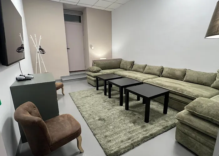 Loft 200m2 avec écran led géant de 10m2