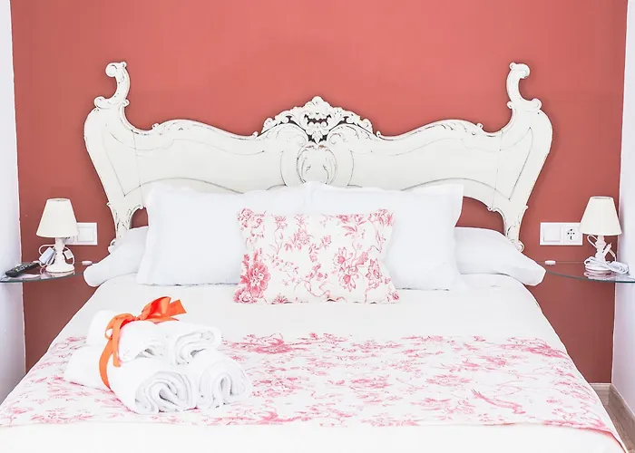 Pet Friendly hotel: La Casa De La Costurera