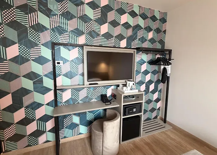  Astoria Sure Collection By Best Western