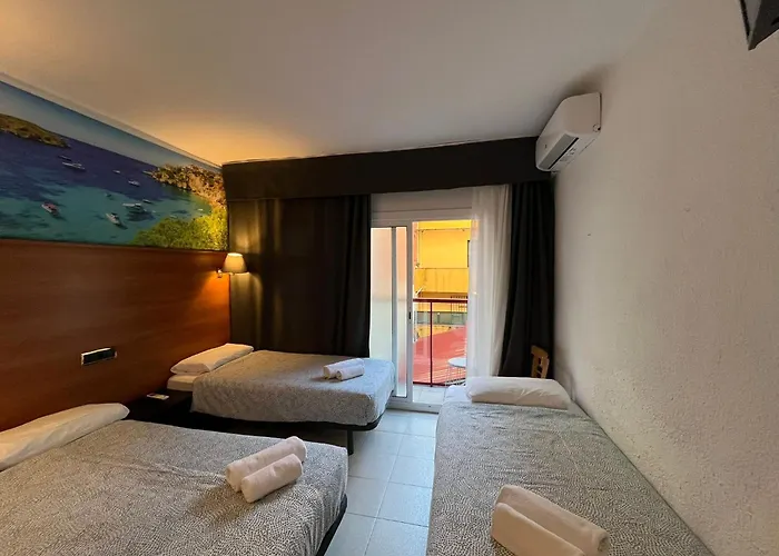 Hotel parque acuático: Hotel Maremagnum