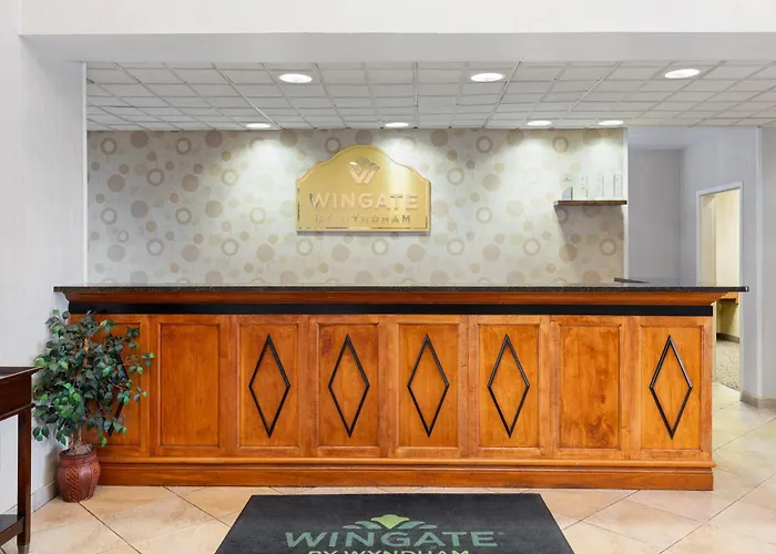 Hotels Close to Airport Wingate By Wyndham Destin