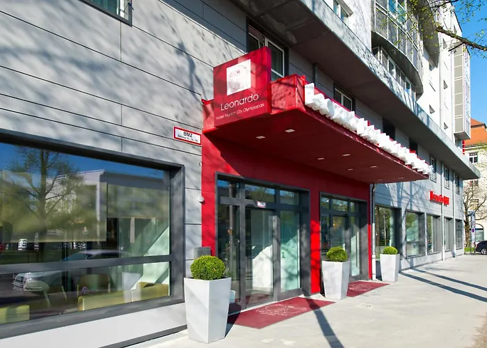 Luxury hotel only: Leonardo Hotel Munich City Olympiapark