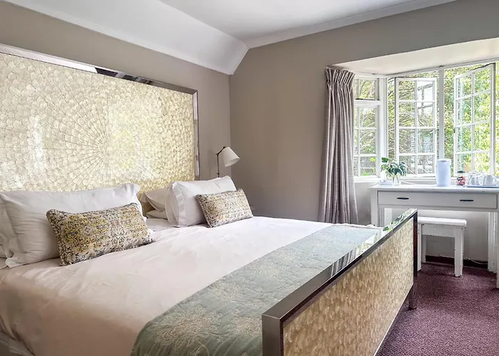 4 star hotel: 5Th Avenue Gooseberry Guest House