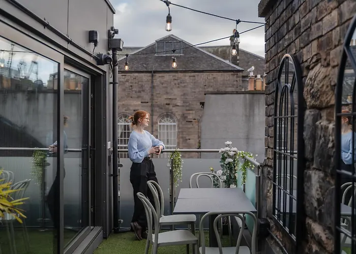 Pet Friendly hotel: Code - The Loft, Edinburgh